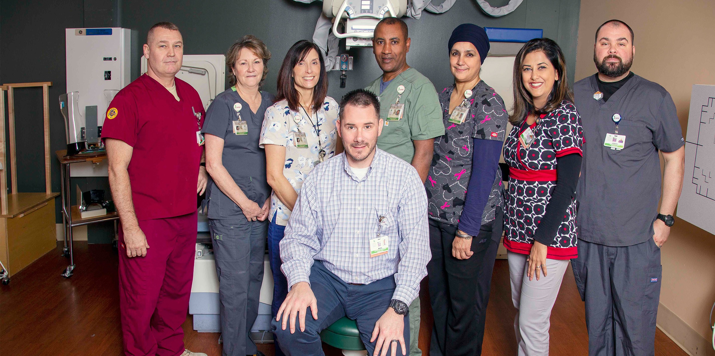 Imaging service staff group photo image